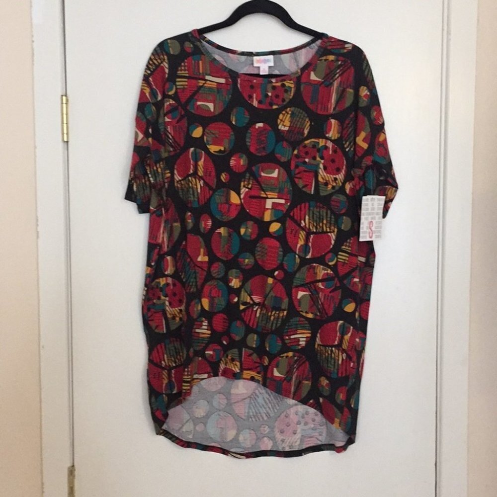 S‎ LuLaRoe Irma Top B05 1767